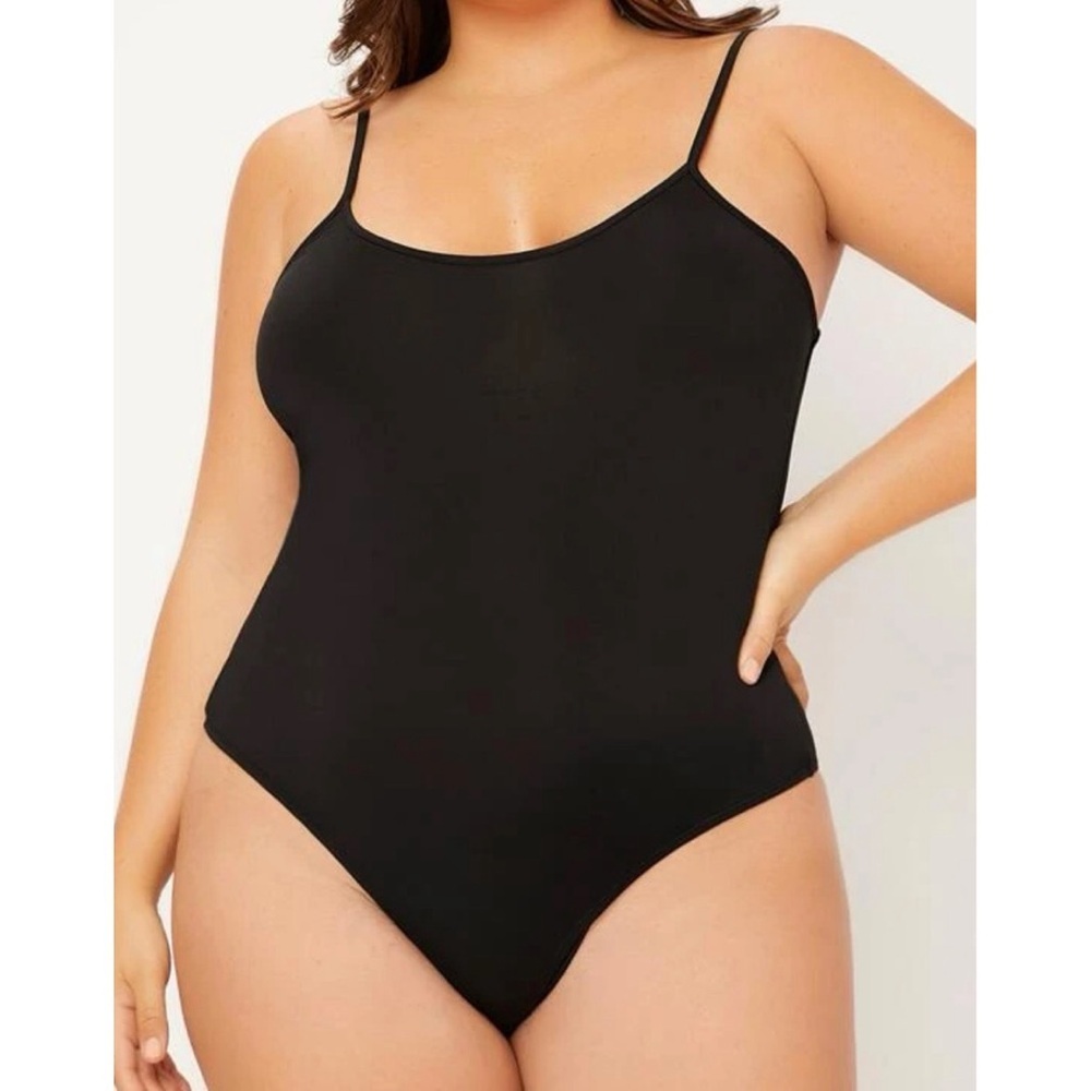 Black spaghetti strap basic tank top bodysuit